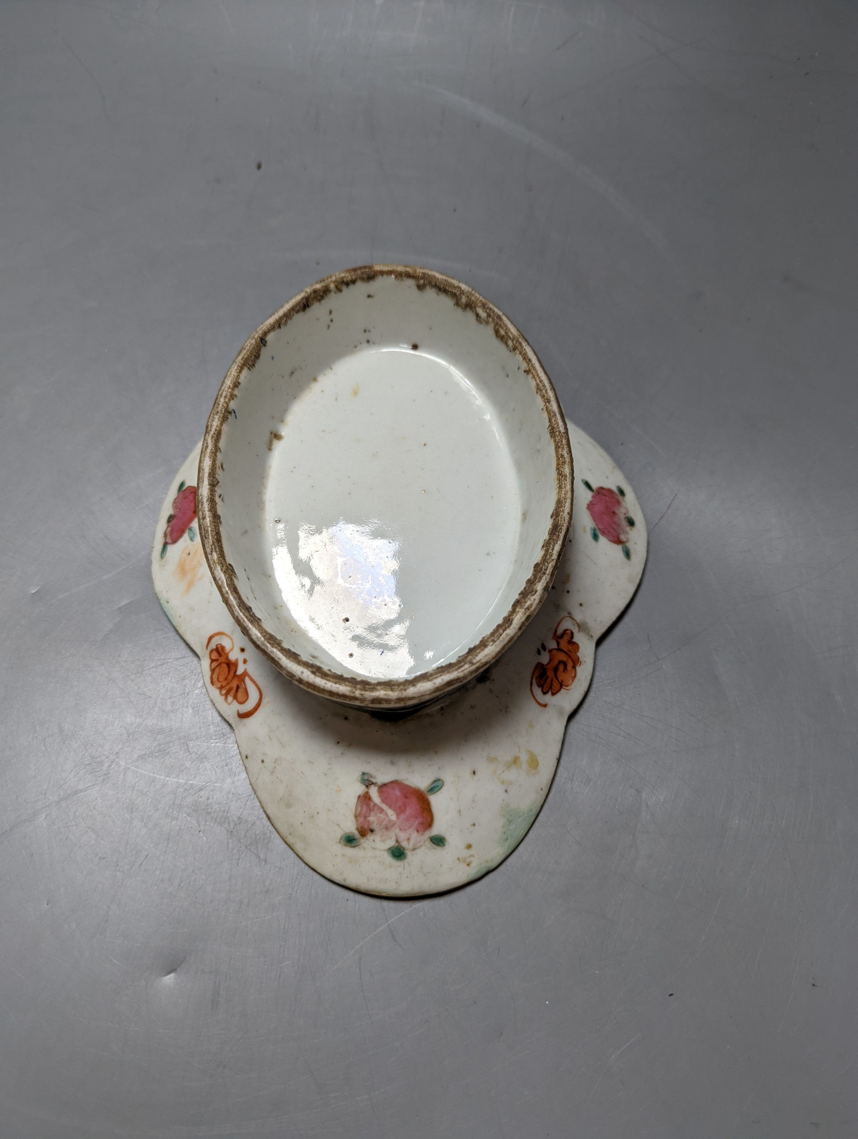 Three Chinese enamelled porcelain dishes and a stand, largest 21cm